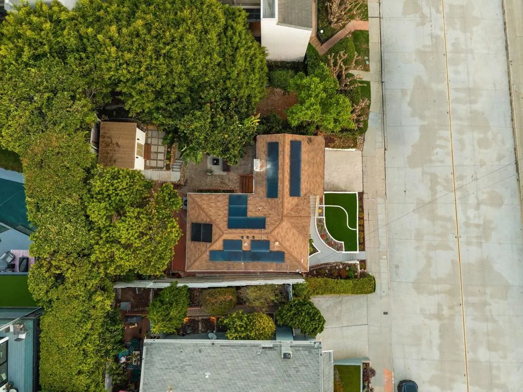 https://cdn.realtyfeed.com/cdn/127/306797936/545ff30a83f8926d9f1496de5f3c655b.webp