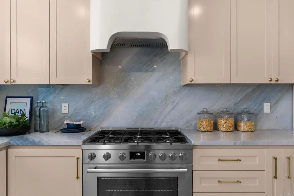 https://cdn.realtyfeed.com/cdn/127/306797936/73bf854149dbee4b5ab858e665e2dbea.webp