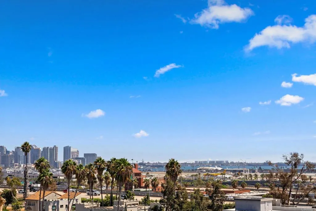 https://cdn.realtyfeed.com/cdn/127/306797936/b74739820a62f98f06268ea27fbc7f32.webp