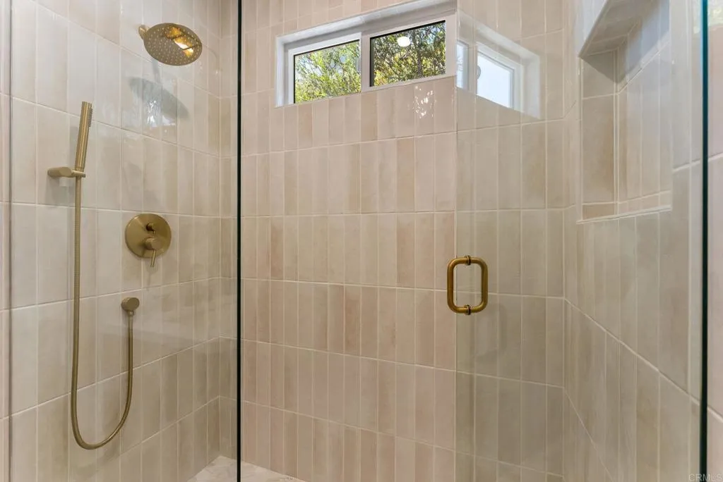 https://cdn.realtyfeed.com/cdn/127/306797936/dd05e4b2c7f96da39cb1f61f209f3a3b.webp