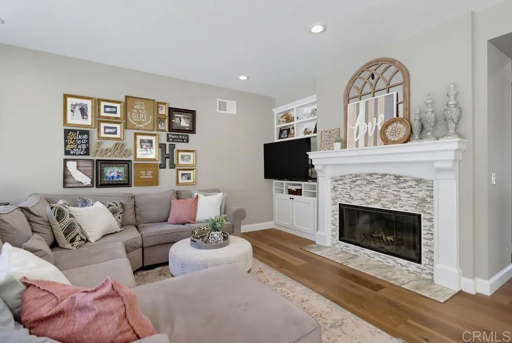 https://cdn.realtyfeed.com/cdn/127/306797940/8be9aef58ff37fc5b7e7b05b0c3bcb1b.webp