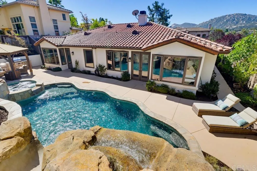 https://cdn.realtyfeed.com/cdn/127/306797940/90500647ce1014e6a1890c35f4d8014f.webp