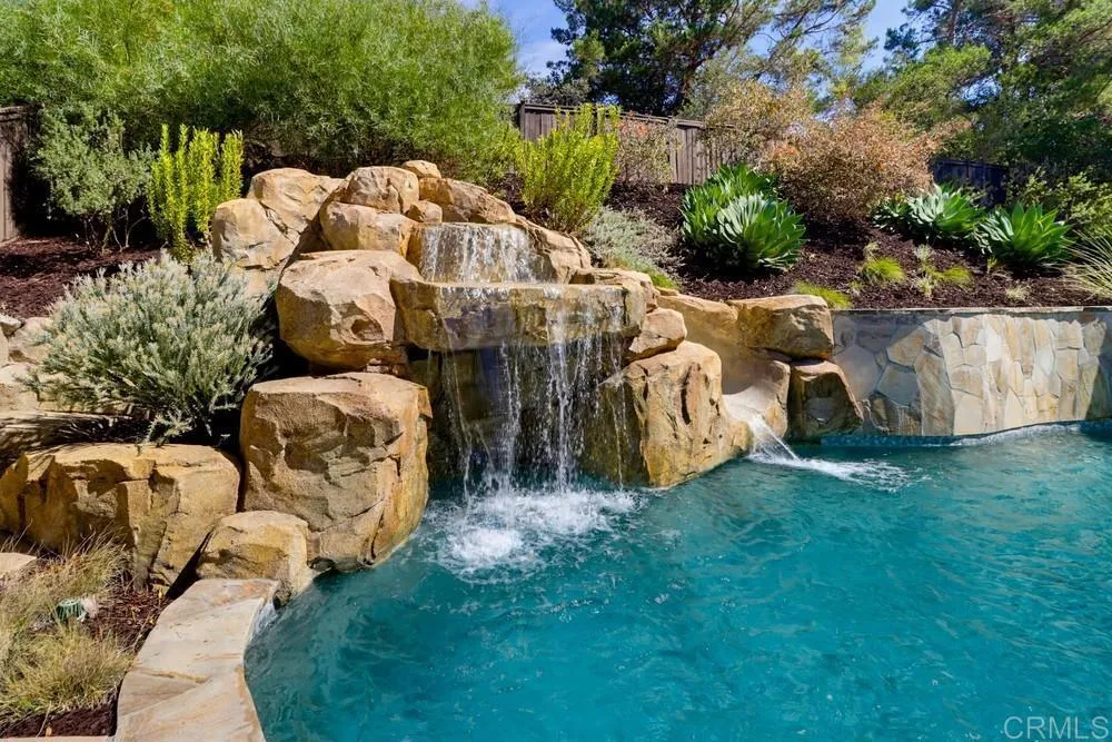 https://cdn.realtyfeed.com/cdn/127/306797940/dacb939140f3c0f77ce3c2852df24a3a.webp