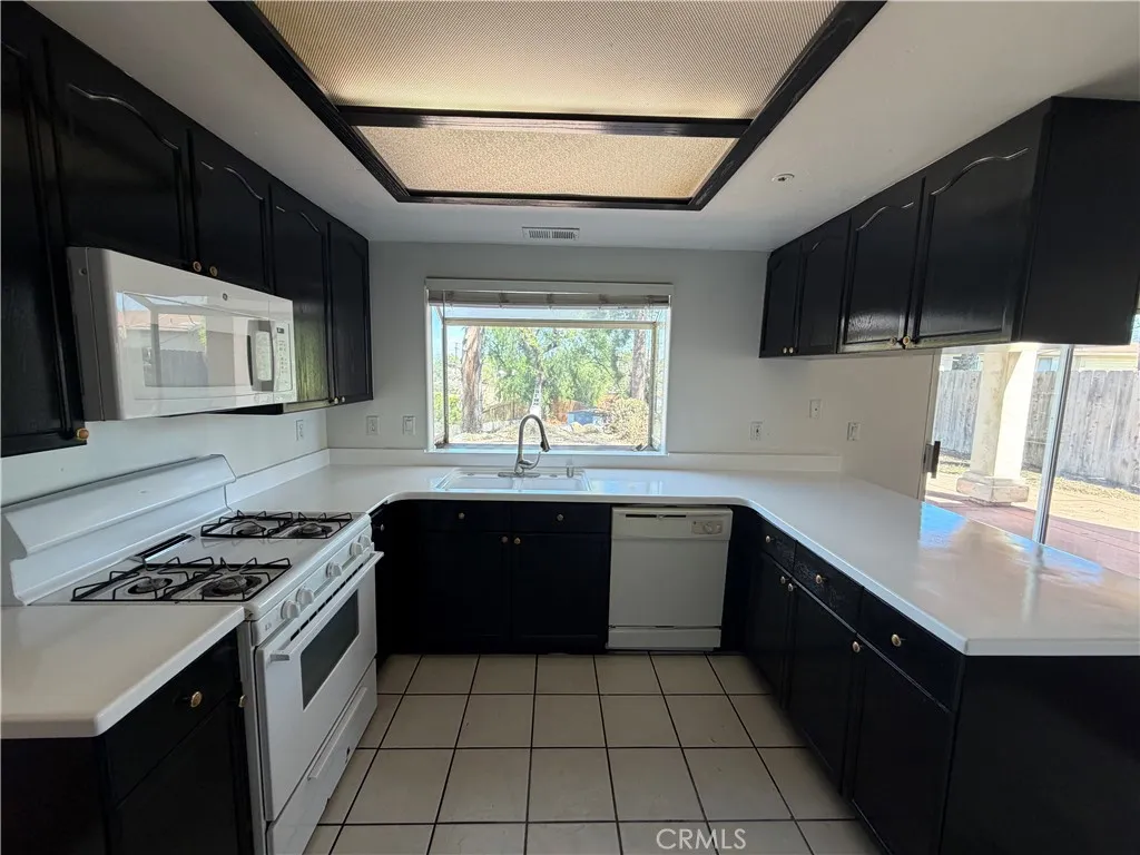https://cdn.realtyfeed.com/cdn/127/306797968/1e09489e25336f90686c9cfc1ff5ced0.webp
