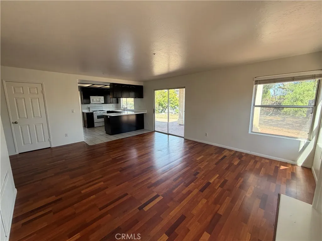 https://cdn.realtyfeed.com/cdn/127/306797968/826b3b4966978d0843611875bd489717.webp