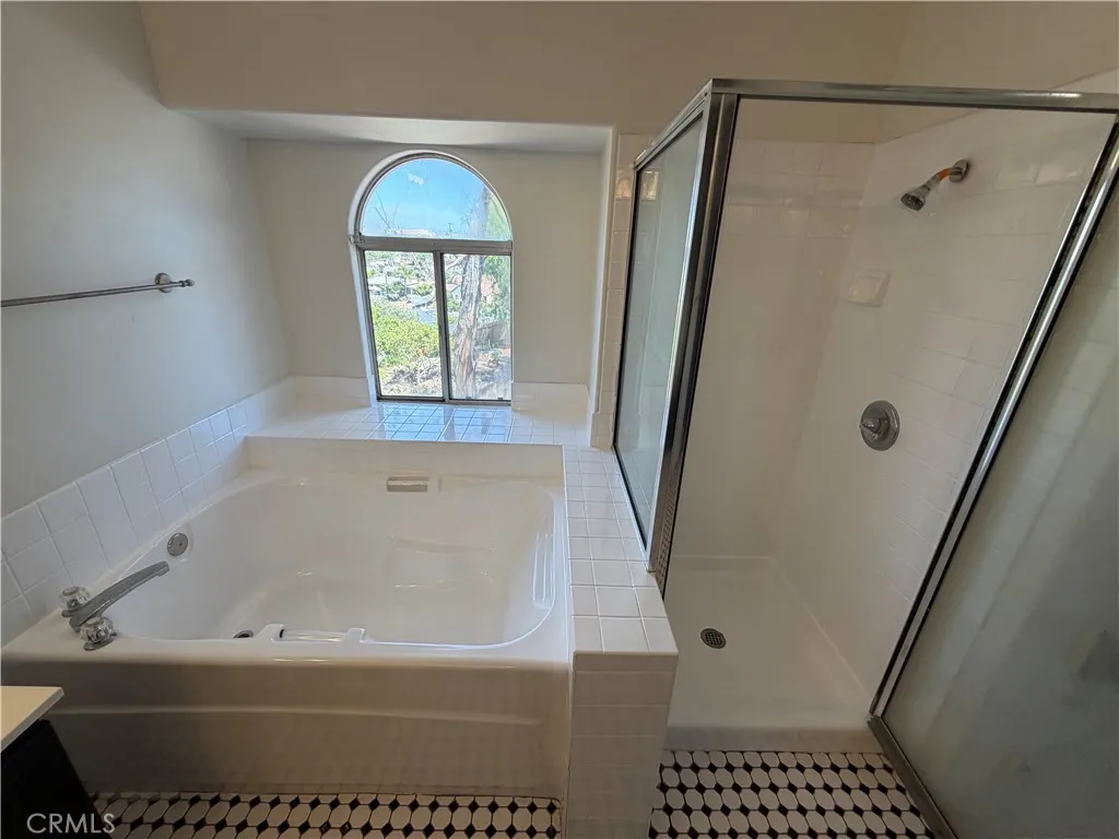https://cdn.realtyfeed.com/cdn/127/306797968/a98312b962d7227388a00fcc2a3cc9ba.webp