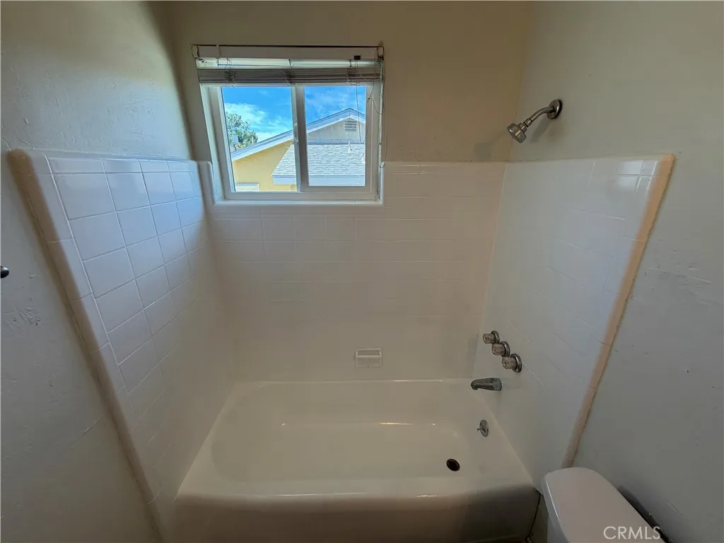 https://cdn.realtyfeed.com/cdn/127/306797974/2383ae7098f7a4c60544bd08adb0f3bd.webp