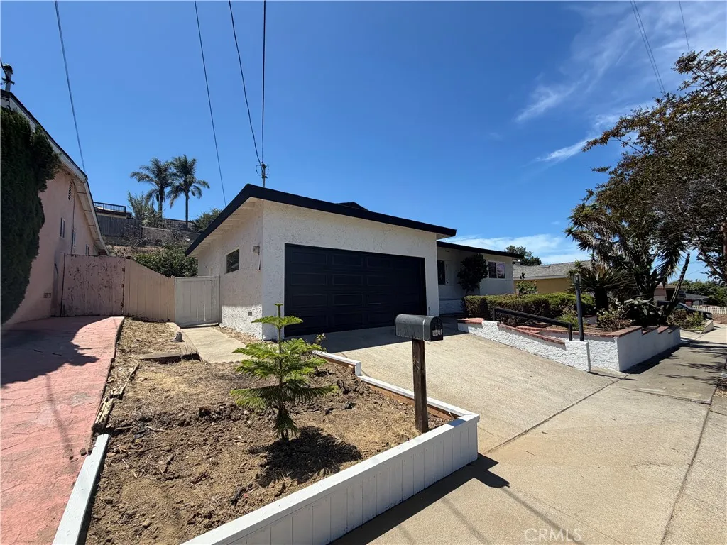 2204 Calle Tortuosa, San Diego, CA 92139 - Photo 4 of 37, San Diego, CA
