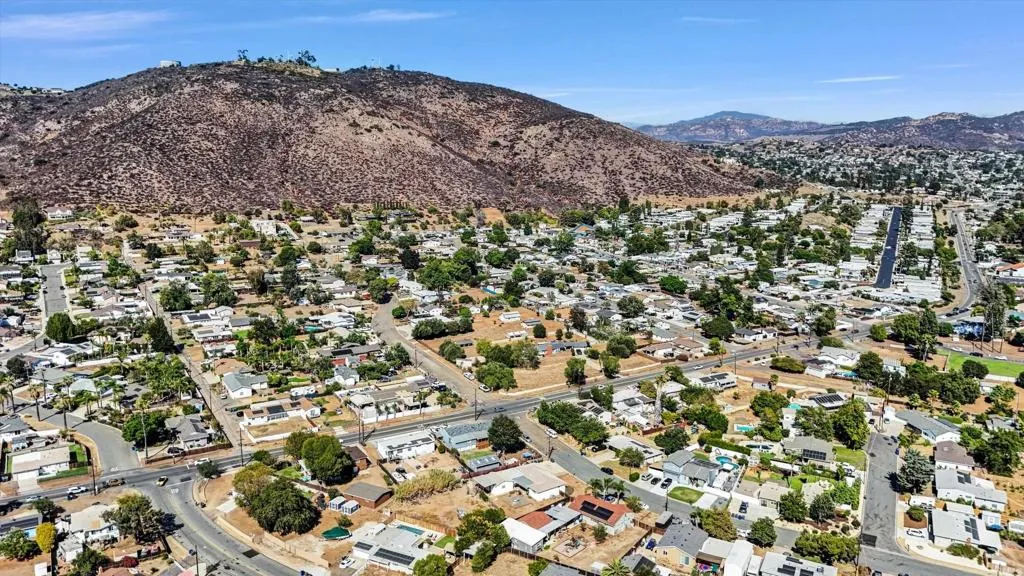 https://cdn.realtyfeed.com/cdn/127/306797982/1d7d501206944789bc2ac4e25ade3f87.webp