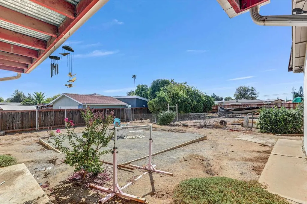 https://cdn.realtyfeed.com/cdn/127/306797982/8dff1c7016fcdb39f497dd82f6b07cb8.webp