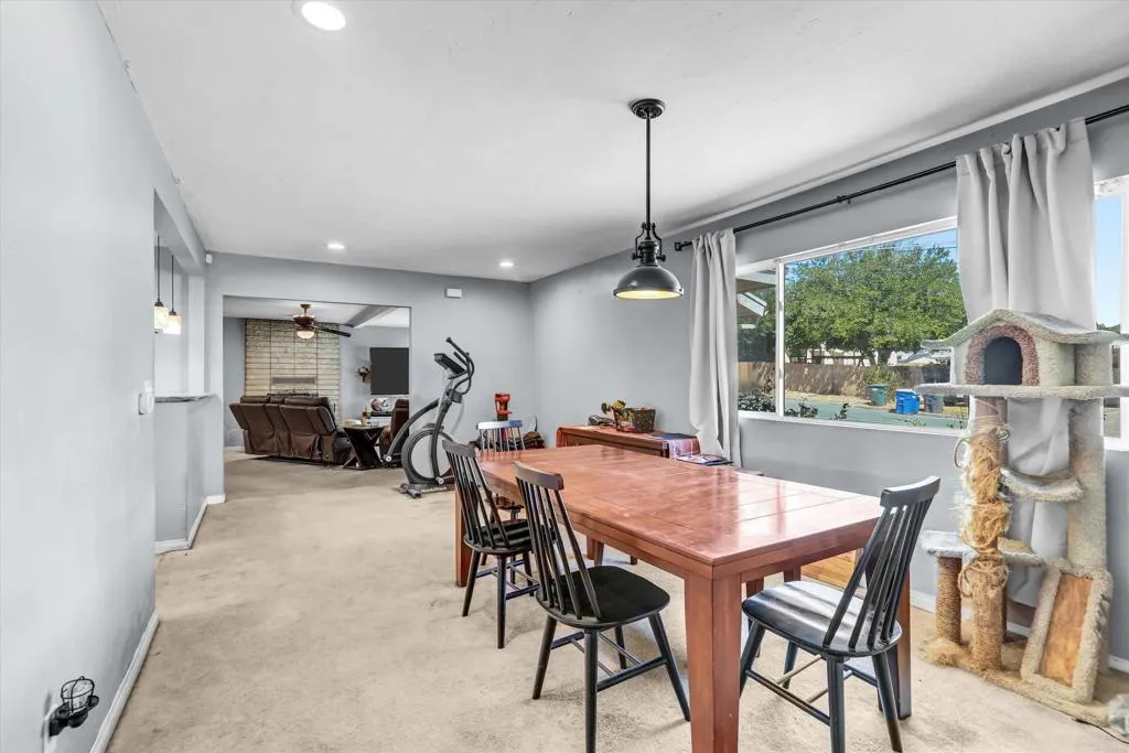 https://cdn.realtyfeed.com/cdn/127/306797982/c89564905cff9849a394fd60d70923d9.webp