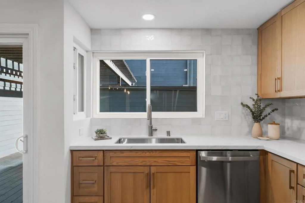 917 Intrepid Court, Del Mar, CA 92014 - Photo 3 of 23, Del Mar, CA