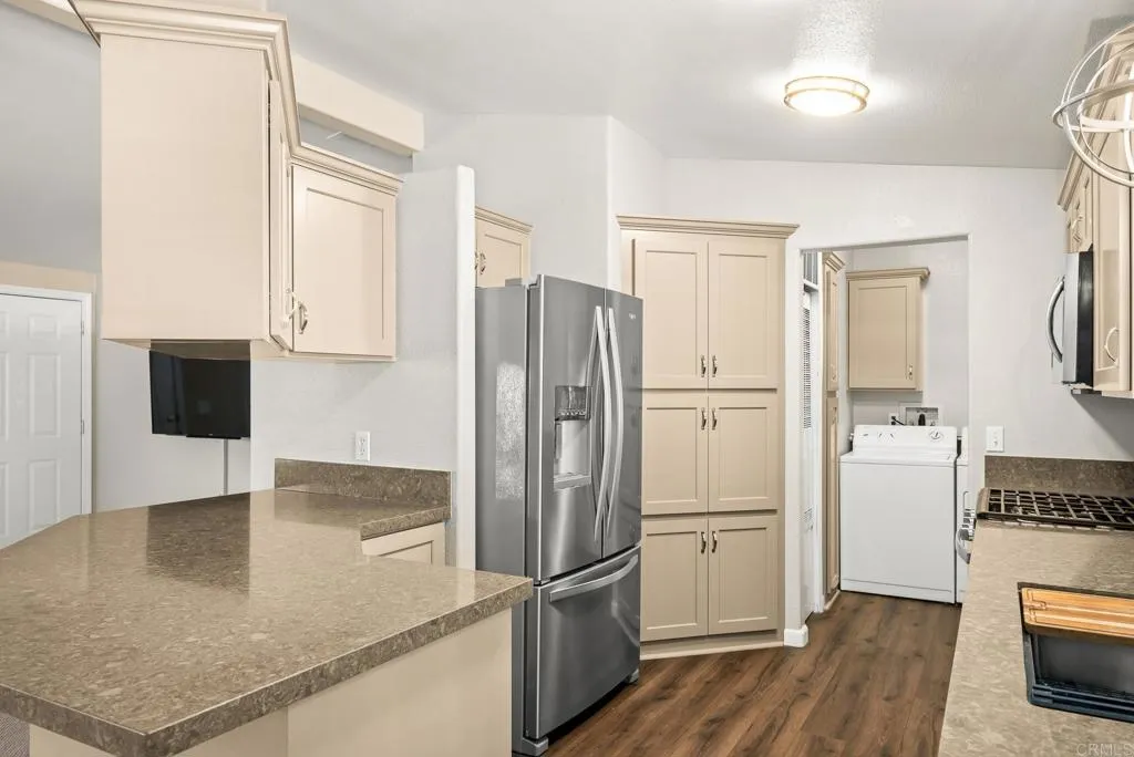 https://cdn.realtyfeed.com/cdn/127/306798017/392493d6ee1f82b4f99756a6cbe89c84.webp