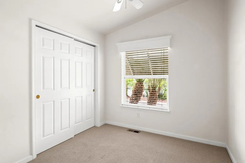 https://cdn.realtyfeed.com/cdn/127/306798017/ddf2967ea1ac0515dde1e8fd7d0352c2.webp