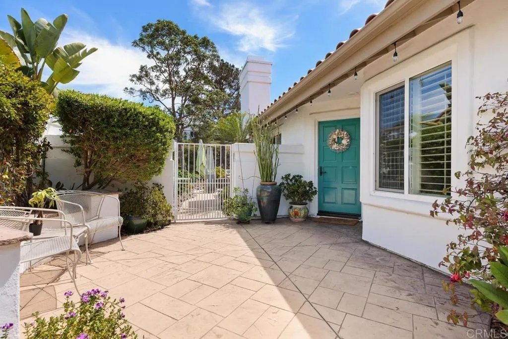 4878 Galicia Way, Oceanside, CA 92056 - Photo 5 of 33, Oceanside, CA