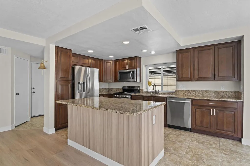https://cdn.realtyfeed.com/cdn/127/306798076/2504d61167057fc3123bda29c577a0a6.webp