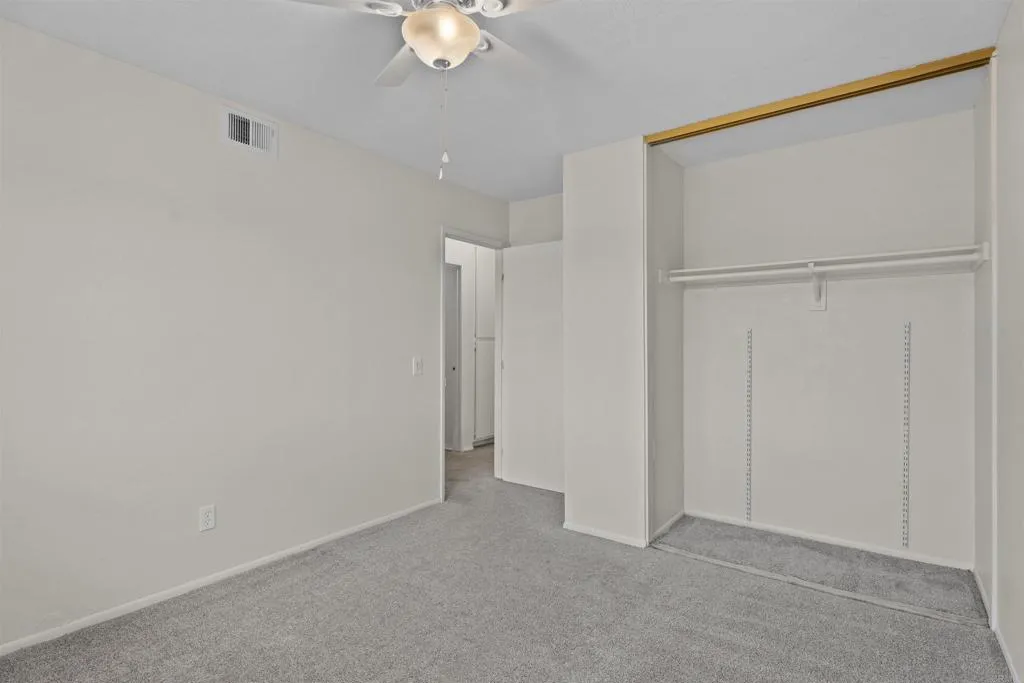https://cdn.realtyfeed.com/cdn/127/306798076/4468f165a66bd6e0abb516bdf64b2618.webp