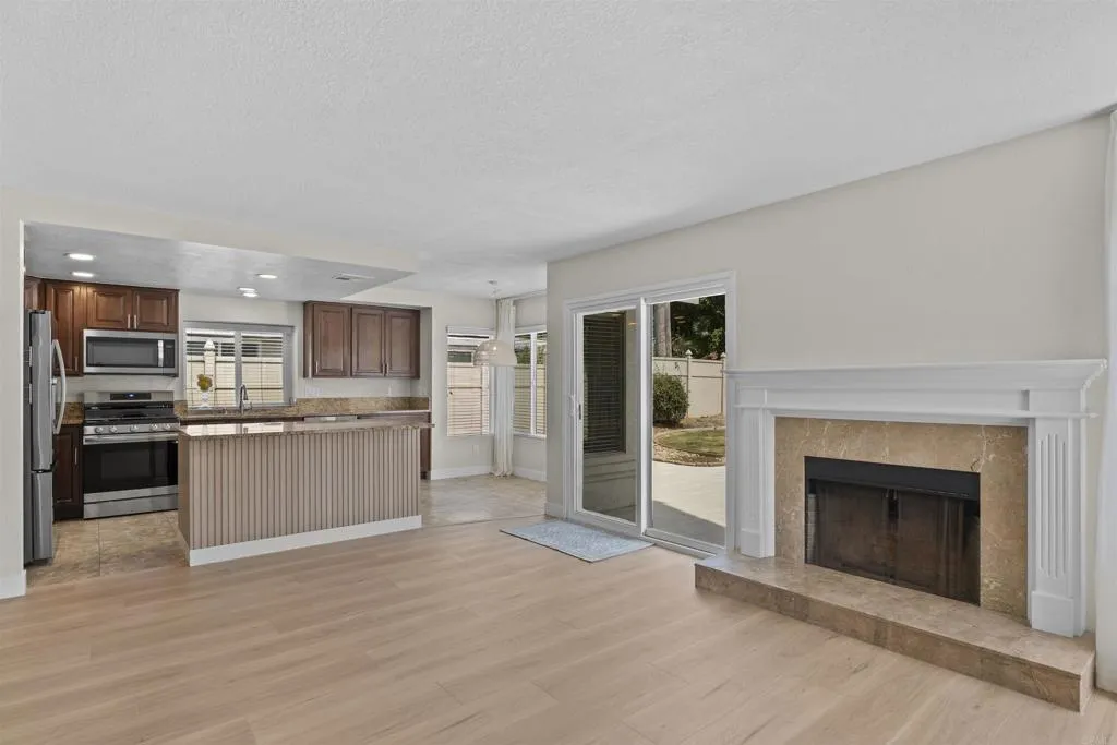 https://cdn.realtyfeed.com/cdn/127/306798076/75e61a34136845b3944048c1287d7578.webp