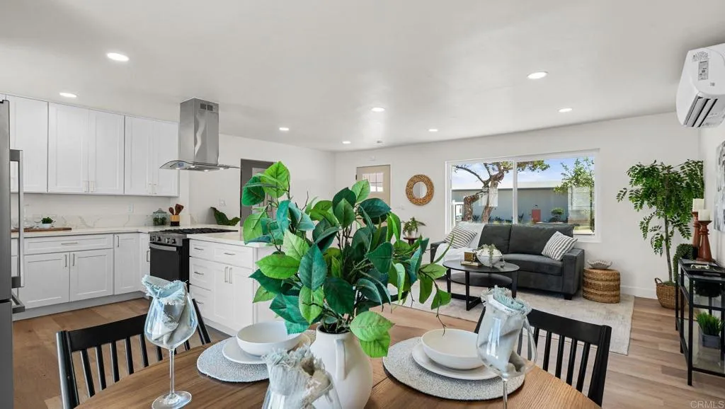 https://cdn.realtyfeed.com/cdn/127/306798151/356750a0848e2c379ce2e3914b30a7e6.webp