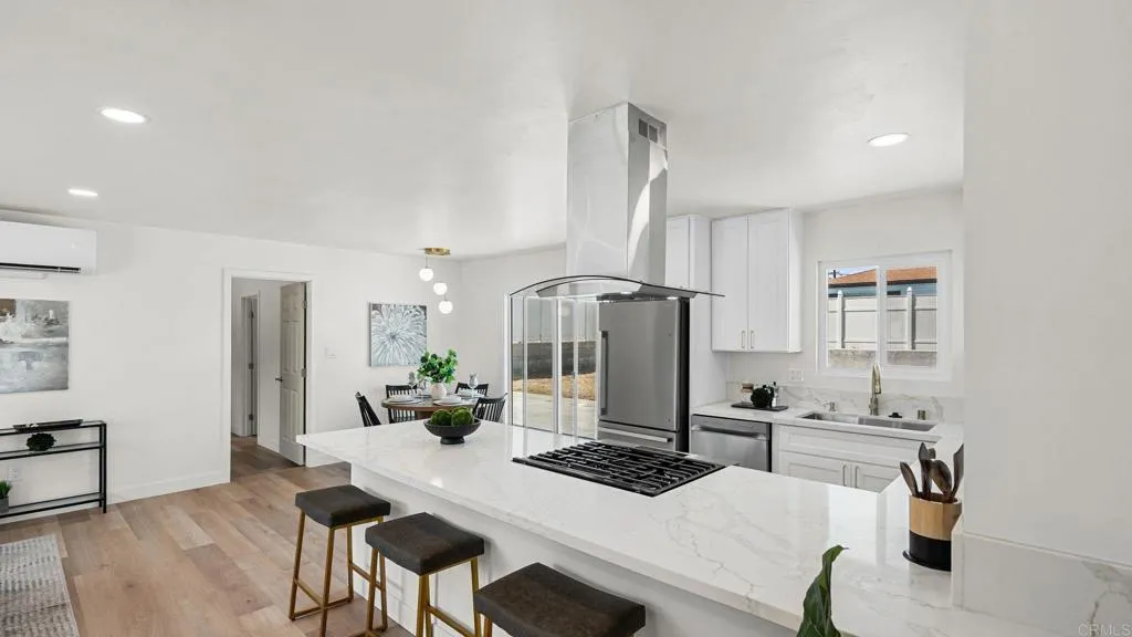 https://cdn.realtyfeed.com/cdn/127/306798151/41b8b86ccfab087d22e4ef0ea0956348.webp