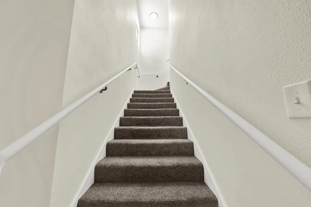 https://cdn.realtyfeed.com/cdn/127/306798152/02721a168627967f82626d92207cc9b6.webp