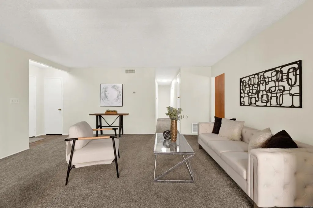 https://cdn.realtyfeed.com/cdn/127/306798152/225f3e5ac9dc10d5d8218d5c79cfb990.webp