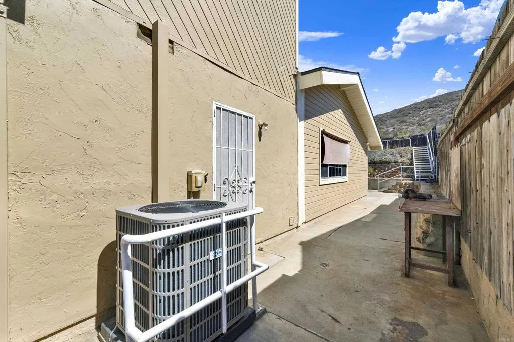 https://cdn.realtyfeed.com/cdn/127/306798152/3adf73175579a0c7d2682e779c007e26.webp