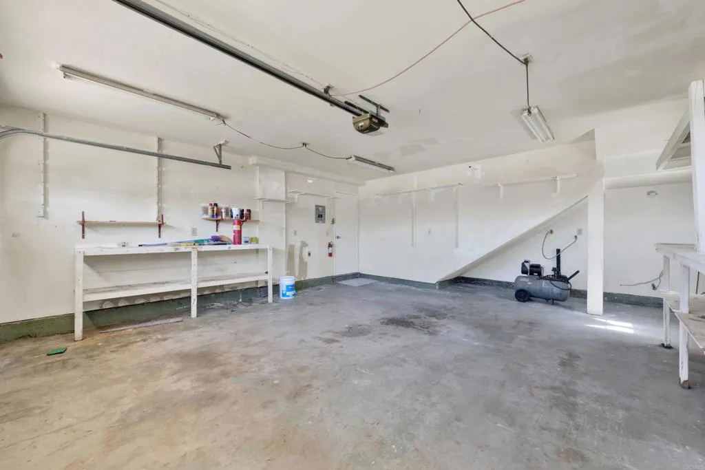 https://cdn.realtyfeed.com/cdn/127/306798152/8ff5fede0c21db258346d7c036348af8.webp