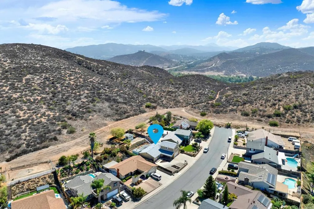 https://cdn.realtyfeed.com/cdn/127/306798152/96e24f22e4de4a604b558d68f880ffa2.webp