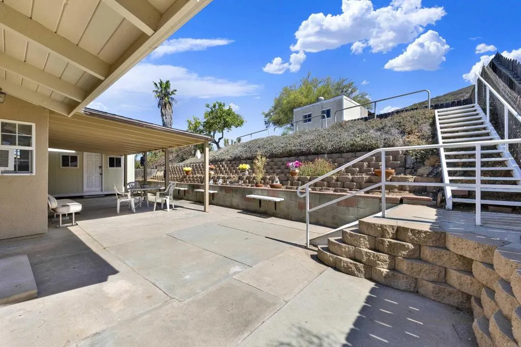 https://cdn.realtyfeed.com/cdn/127/306798152/aa0be5308ffcb02aec1ca68d262b7266.webp