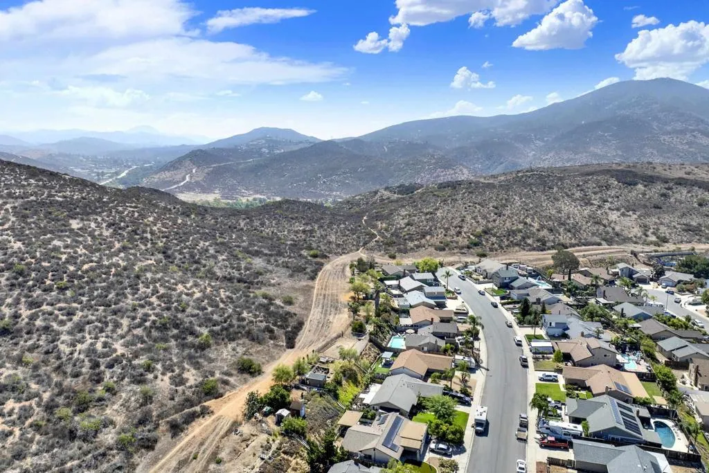 https://cdn.realtyfeed.com/cdn/127/306798152/e61bbe2bf81804146b106aae00d536ca.webp