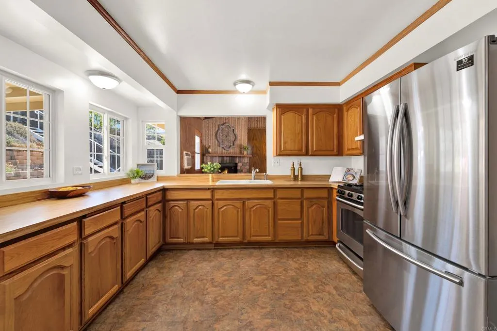 https://cdn.realtyfeed.com/cdn/127/306798152/f3302ebc48be4e282fb2a882cd45a6ed.webp