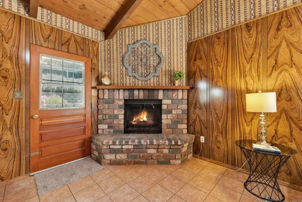 https://cdn.realtyfeed.com/cdn/127/306798152/f4ff164100cd5ad1c361cffd1d113f42.webp