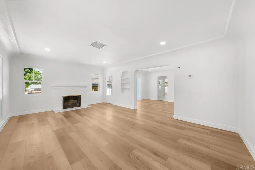 https://cdn.realtyfeed.com/cdn/127/306798155/13bd8b1529b23f171a67b5b0eacedba4.webp