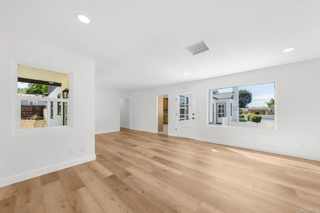 https://cdn.realtyfeed.com/cdn/127/306798155/61d5c21aabe7b270eaafe945a8128642.webp