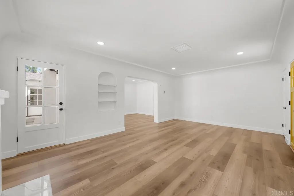 https://cdn.realtyfeed.com/cdn/127/306798155/8f4a2df94dd7349486bf7c9a7caf7eea.webp