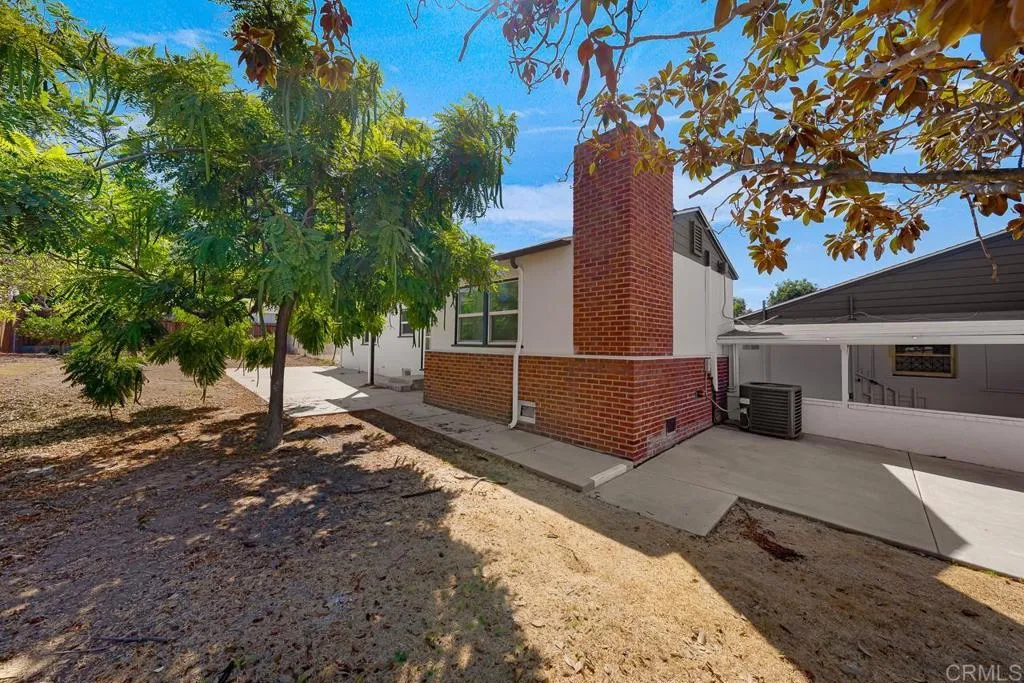 https://cdn.realtyfeed.com/cdn/127/306798155/bca60a5c3ebba007390ab7d06b7168a2.webp