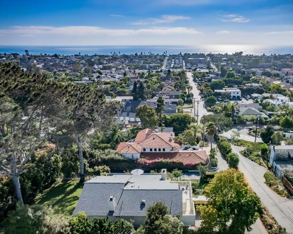 https://cdn.realtyfeed.com/cdn/127/306798290/6951b5fdca95827691c58f242fd84fdb.webp
