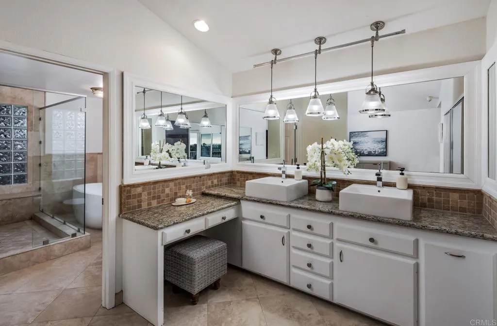https://cdn.realtyfeed.com/cdn/127/306798290/b7f92da7d51f7c7595ba658cb6e6b73a.webp