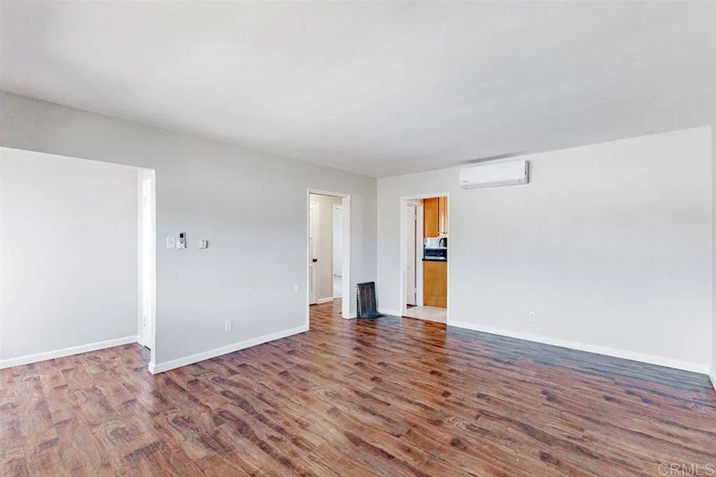 https://cdn.realtyfeed.com/cdn/127/306798299/74ab8388e037ffd2a9dbac5f60492241.webp