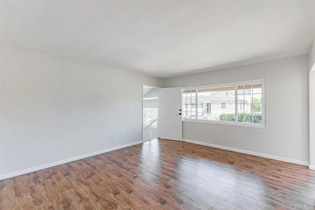 https://cdn.realtyfeed.com/cdn/127/306798299/7cd96f76d2d00afdb1053cff5becbfde.webp