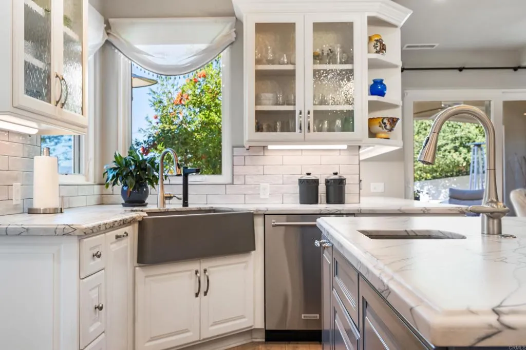 https://cdn.realtyfeed.com/cdn/127/306798307/043ff20ce02932aa852bc5ad2f2e1149.webp