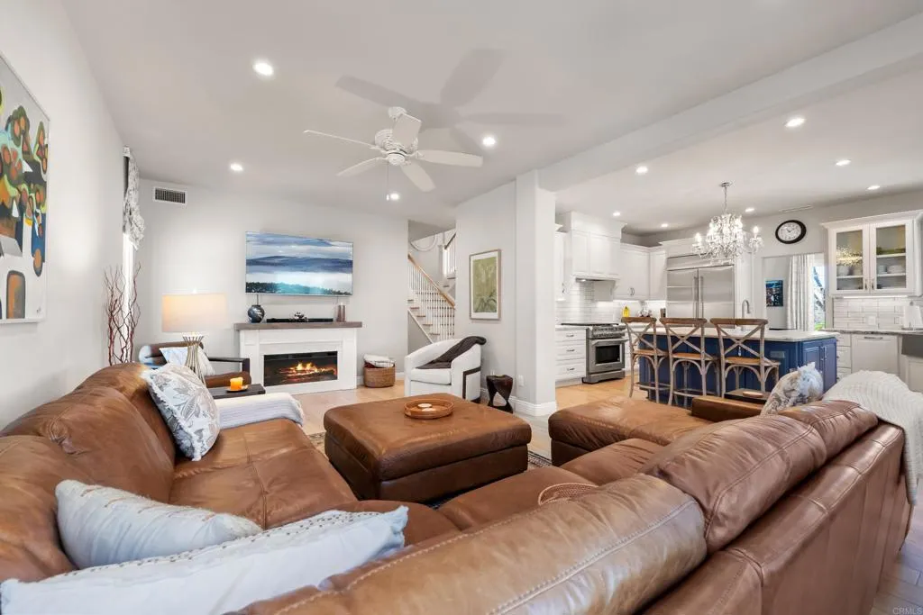 https://cdn.realtyfeed.com/cdn/127/306798307/425b581606db07879f8a2f86bad6cc85.webp