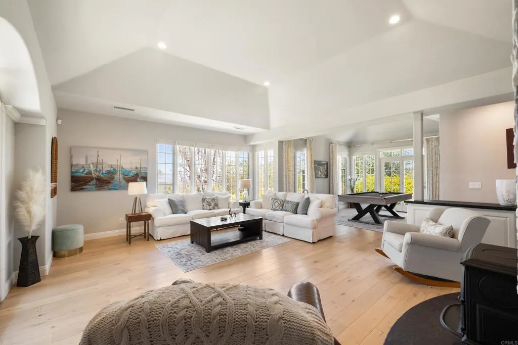 https://cdn.realtyfeed.com/cdn/127/306798307/72ea51888a97a3ef0f0060088763b78e.webp