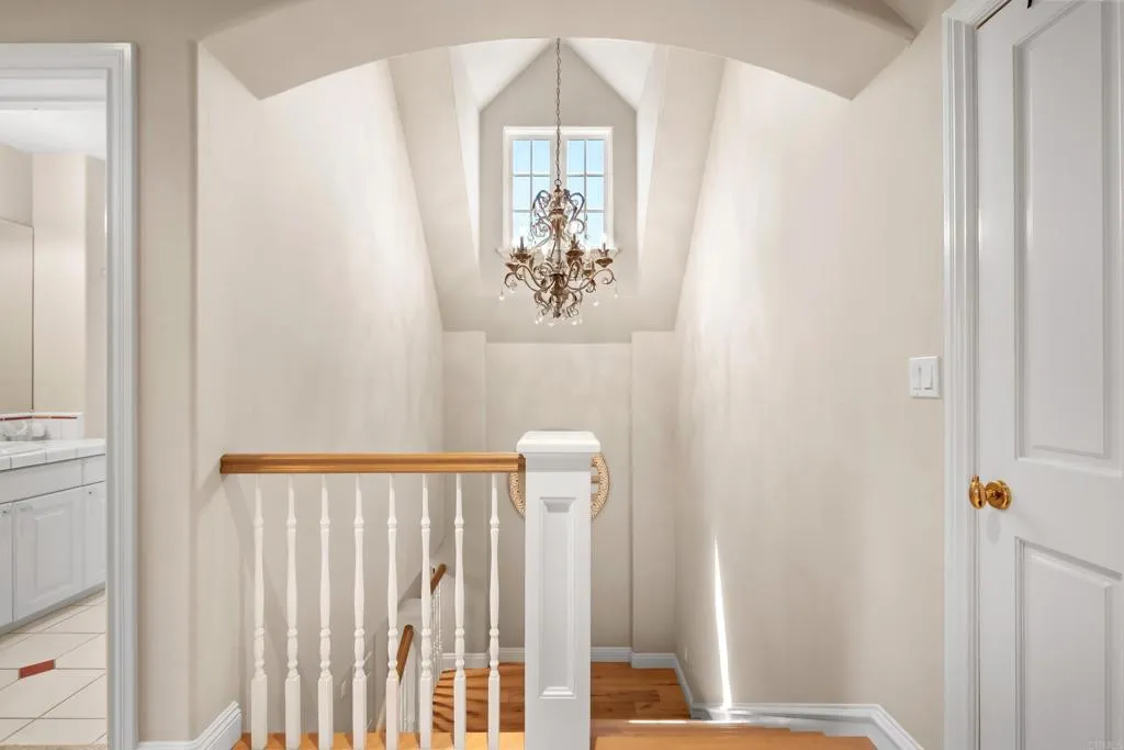 https://cdn.realtyfeed.com/cdn/127/306798307/73dfca01eaffcfe383252aa22d6b302a.webp