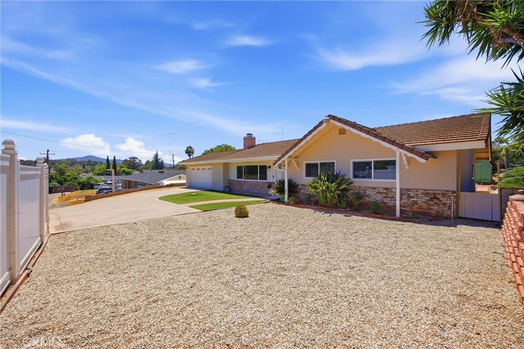 1744 Elser, Escondido, CA 92026 - Photo 5 of 55, Escondido, CA