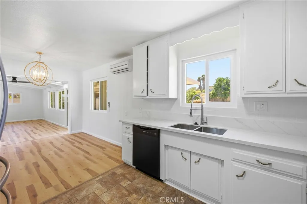 https://cdn.realtyfeed.com/cdn/127/306798331/5a1201ced6d55f3e6619605d4c9e0b89.webp