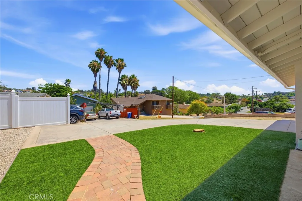 https://cdn.realtyfeed.com/cdn/127/306798331/7d545176bbbde123c875817447f6dbb1.webp