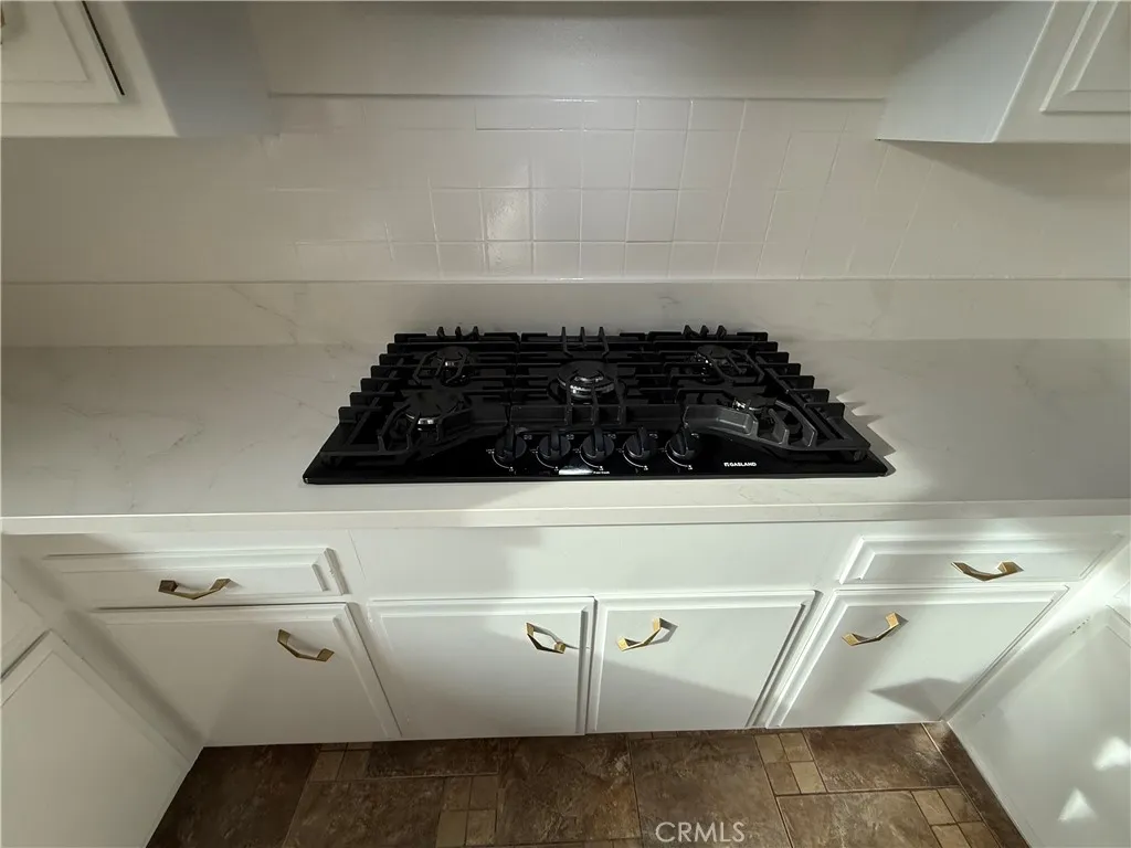 https://cdn.realtyfeed.com/cdn/127/306798331/8c2aa32da674ffa31d60faf634948883.webp