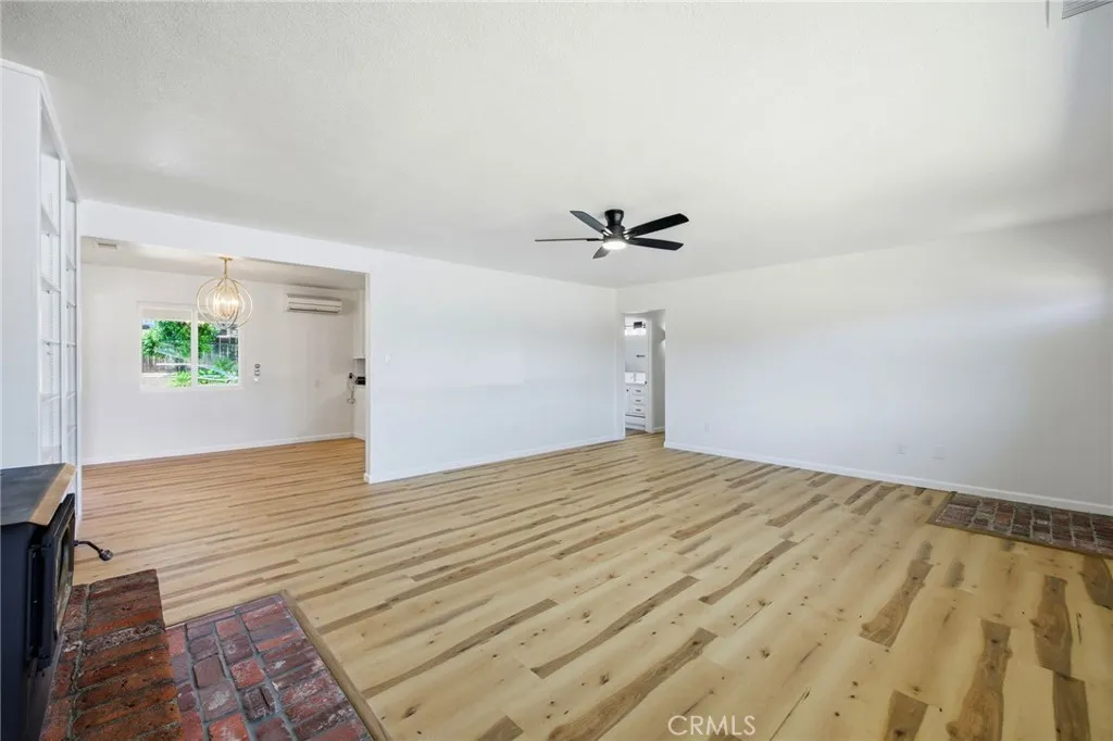 https://cdn.realtyfeed.com/cdn/127/306798331/f6bc23903b78f27c04565389e7a8834c.webp